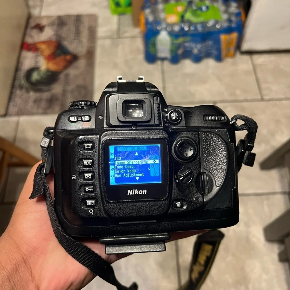 NIKON D100 Digital Camera (willing to negotiate)